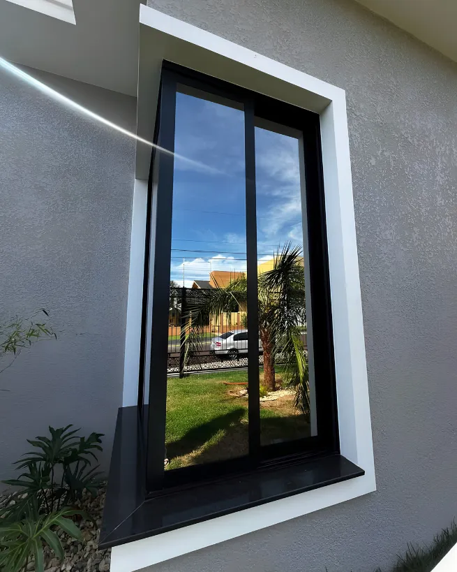 Janela de vidro de duas folhas